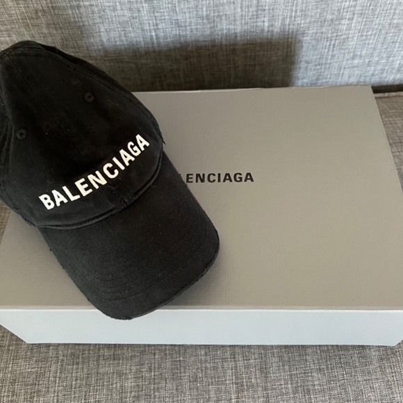 Balenciaga baseball hat - Picture 2 of 3